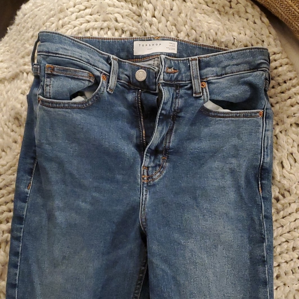 Topshop light wash jaime jeans (fit like 4)